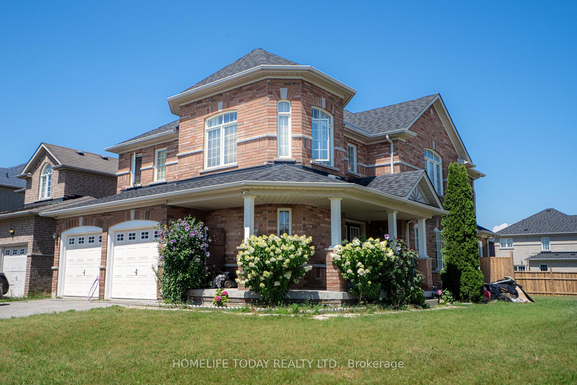 Photo 1 of Unit Main, 2 Pardon Avenue, Whitby, Williamsburg — HOMEH
