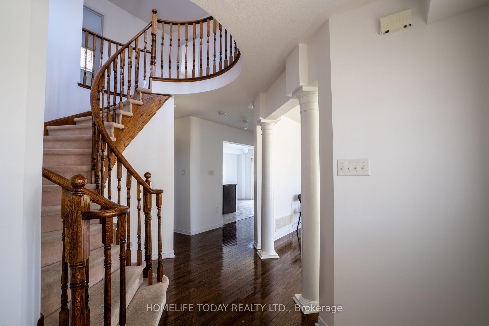 Photo 11 of Unit Main, 2 Pardon Avenue, Whitby, Williamsburg — HOMEH