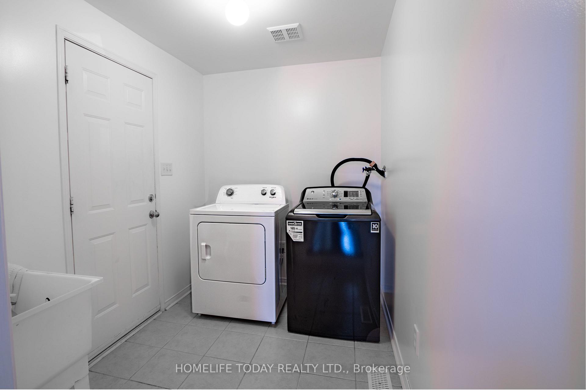 Photo 21 of Unit Main, 2 Pardon Avenue, Whitby, Williamsburg — HOMEH