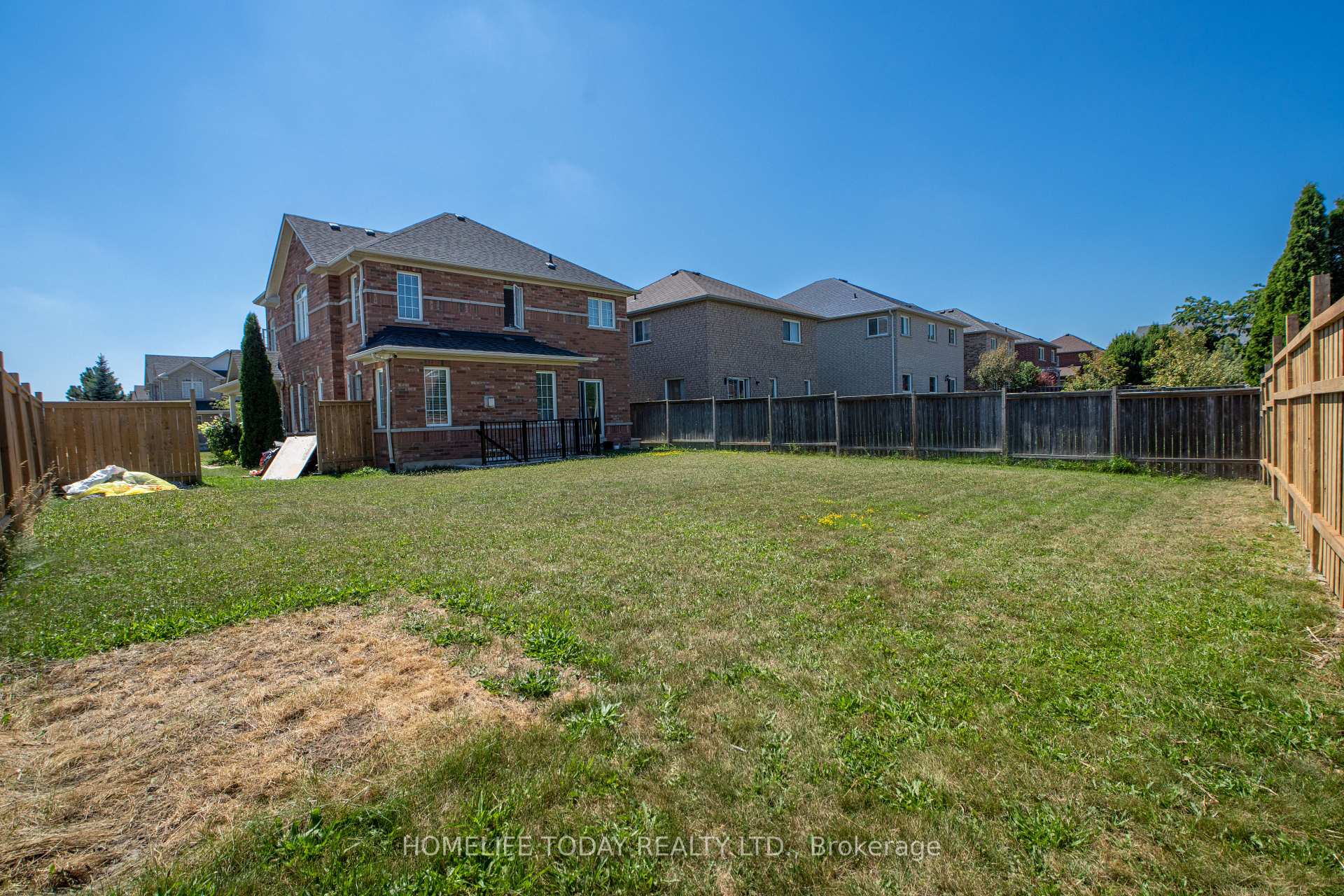Photo 22 of Unit Main, 2 Pardon Avenue, Whitby, Williamsburg — HOMEH