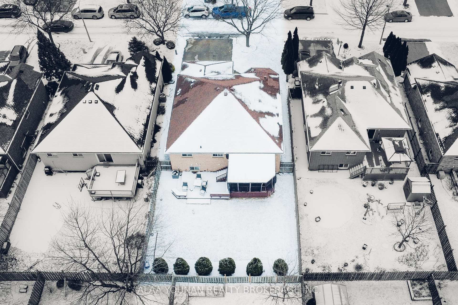 Photo 6 of 935 Rendezvous Drive, Windsor — HOMEH