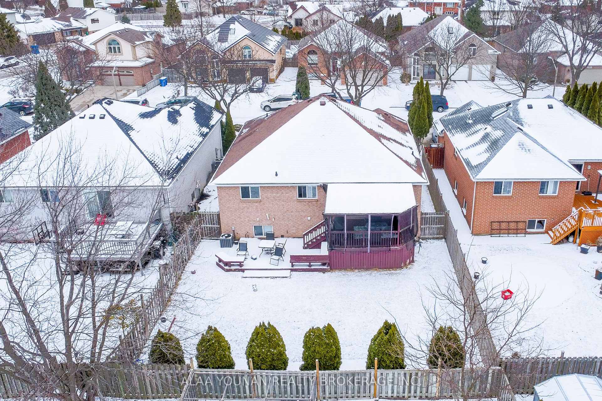 Photo 7 of 935 Rendezvous Drive, Windsor — HOMEH