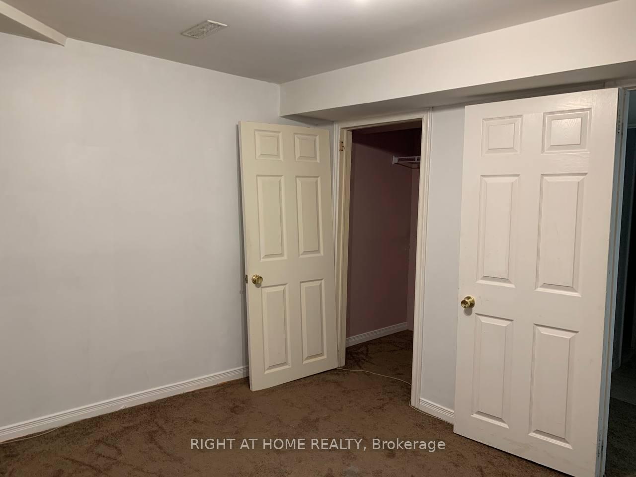 Photo 9 of 19 Patrice Crescent N, Vaughan, Crestwood-Springfarm-Yorkhill — HOMEH