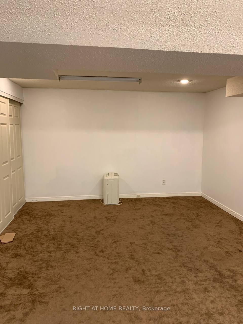 Photo 13 of 19 Patrice Crescent N, Vaughan, Crestwood-Springfarm-Yorkhill — HOMEH