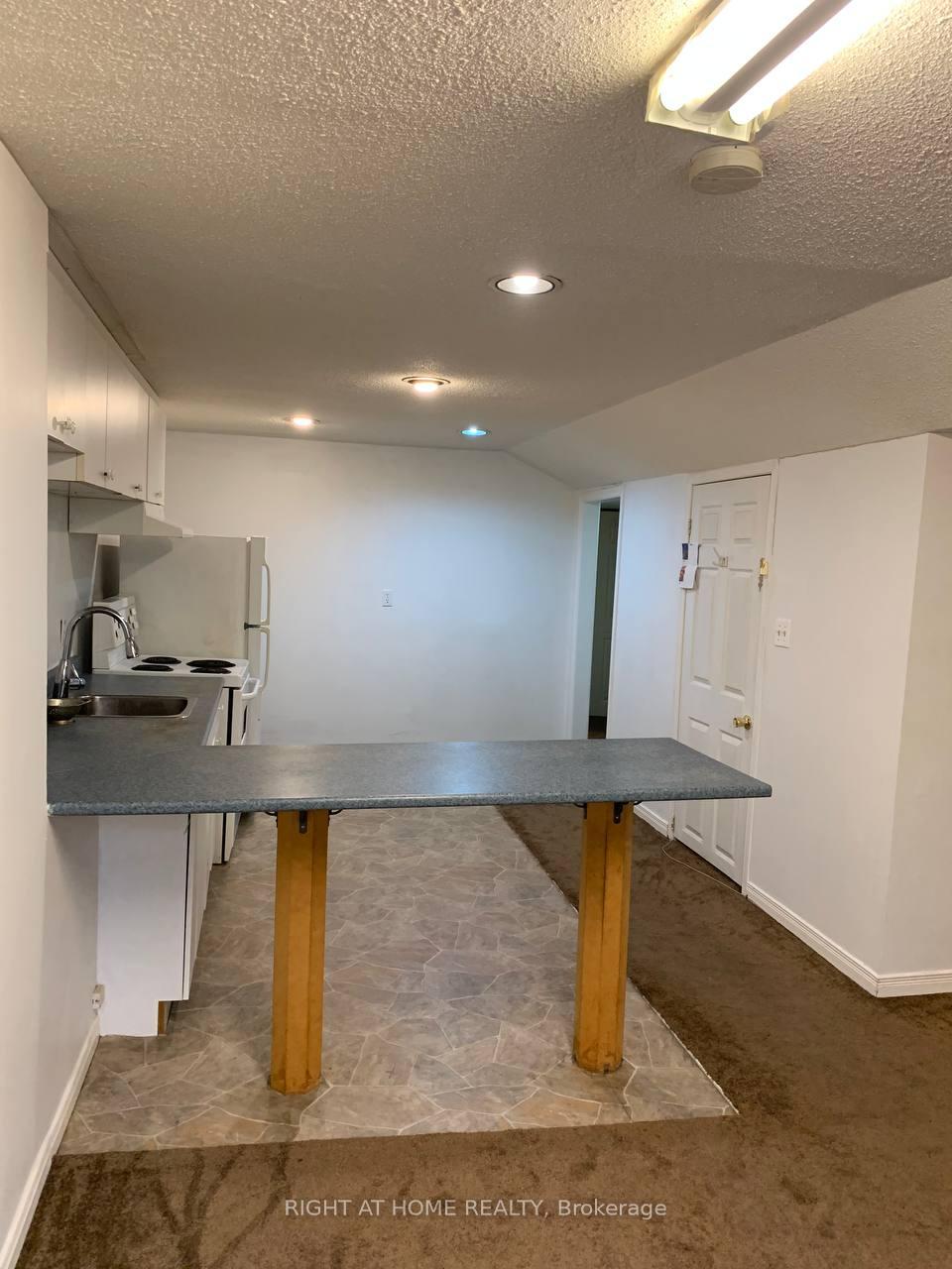 Photo 15 of 19 Patrice Crescent N, Vaughan, Crestwood-Springfarm-Yorkhill — HOMEH