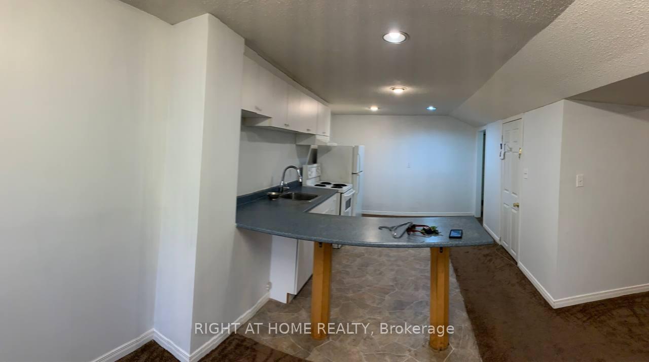 Photo 18 of 19 Patrice Crescent N, Vaughan, Crestwood-Springfarm-Yorkhill — HOMEH