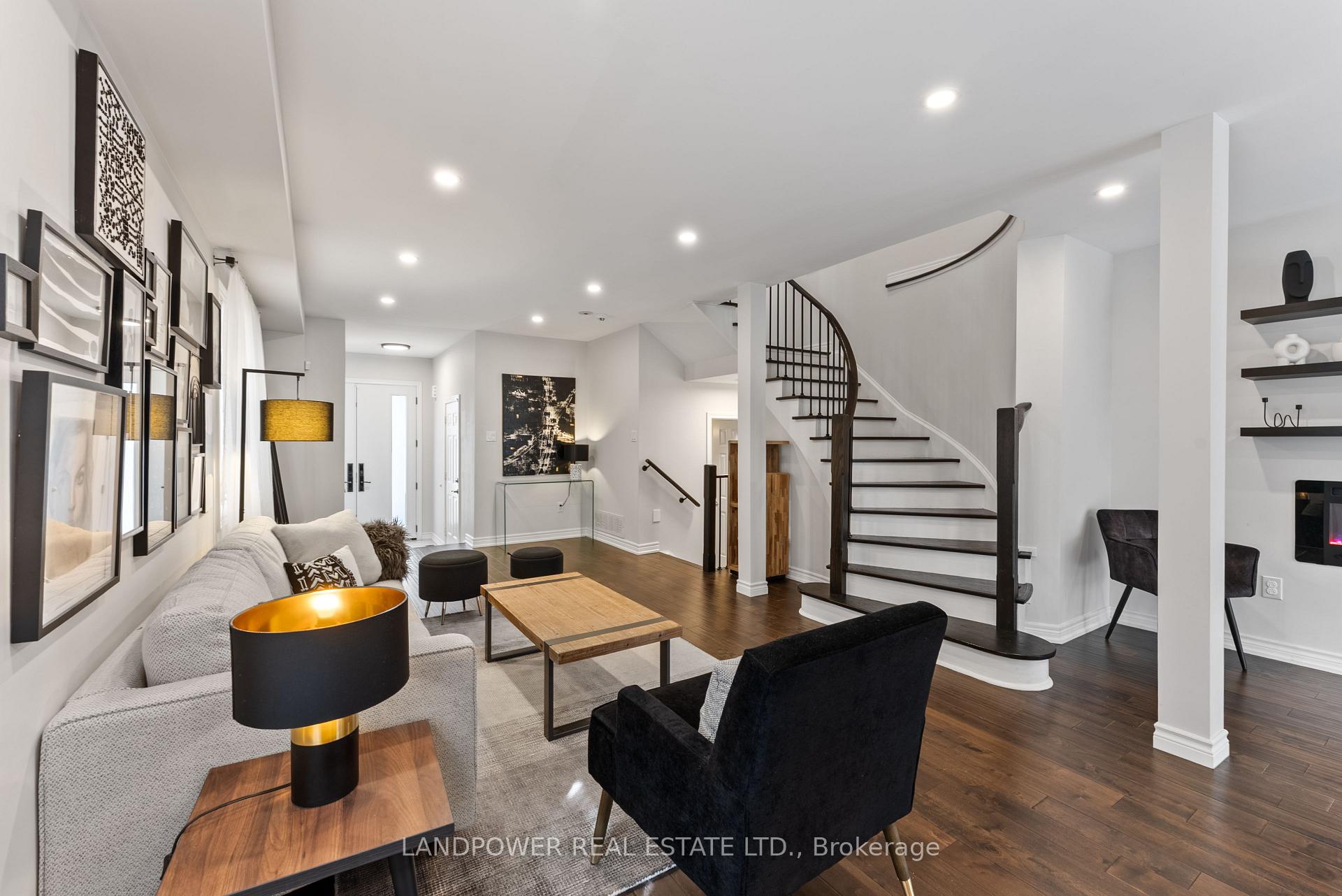 Photo 2 of 57 Royal Appian Crescent, Vaughan, Patterson — HOMEH