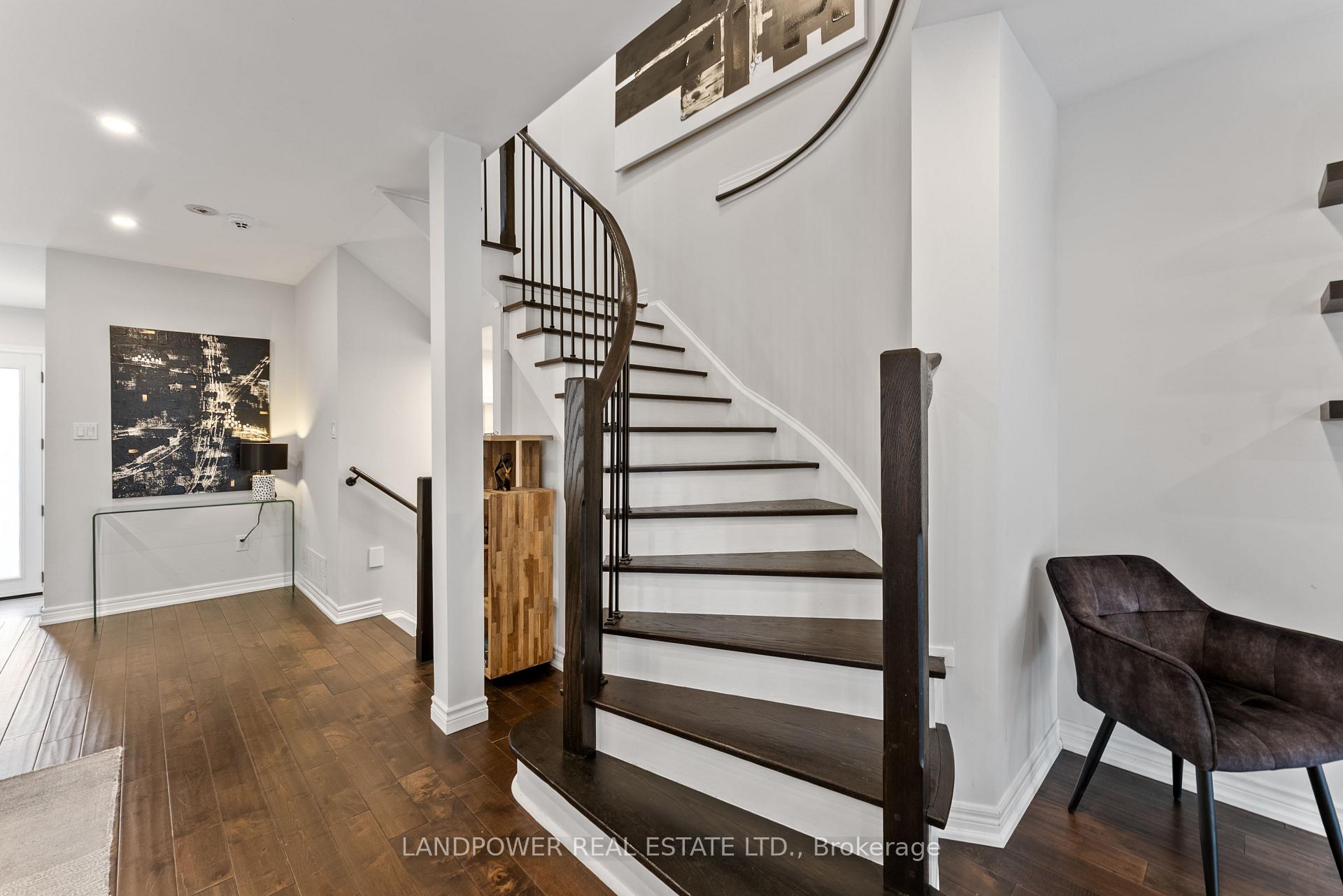 Photo 17 of 57 Royal Appian Crescent, Vaughan, Patterson — HOMEH