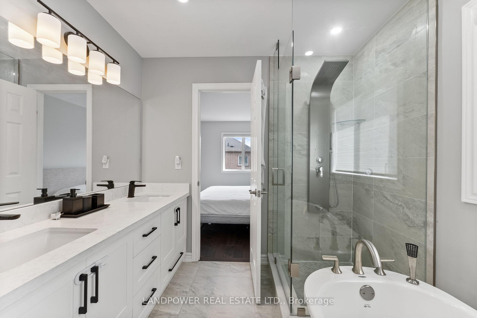 Photo 25 of 57 Royal Appian Crescent, Vaughan, Patterson — HOMEH