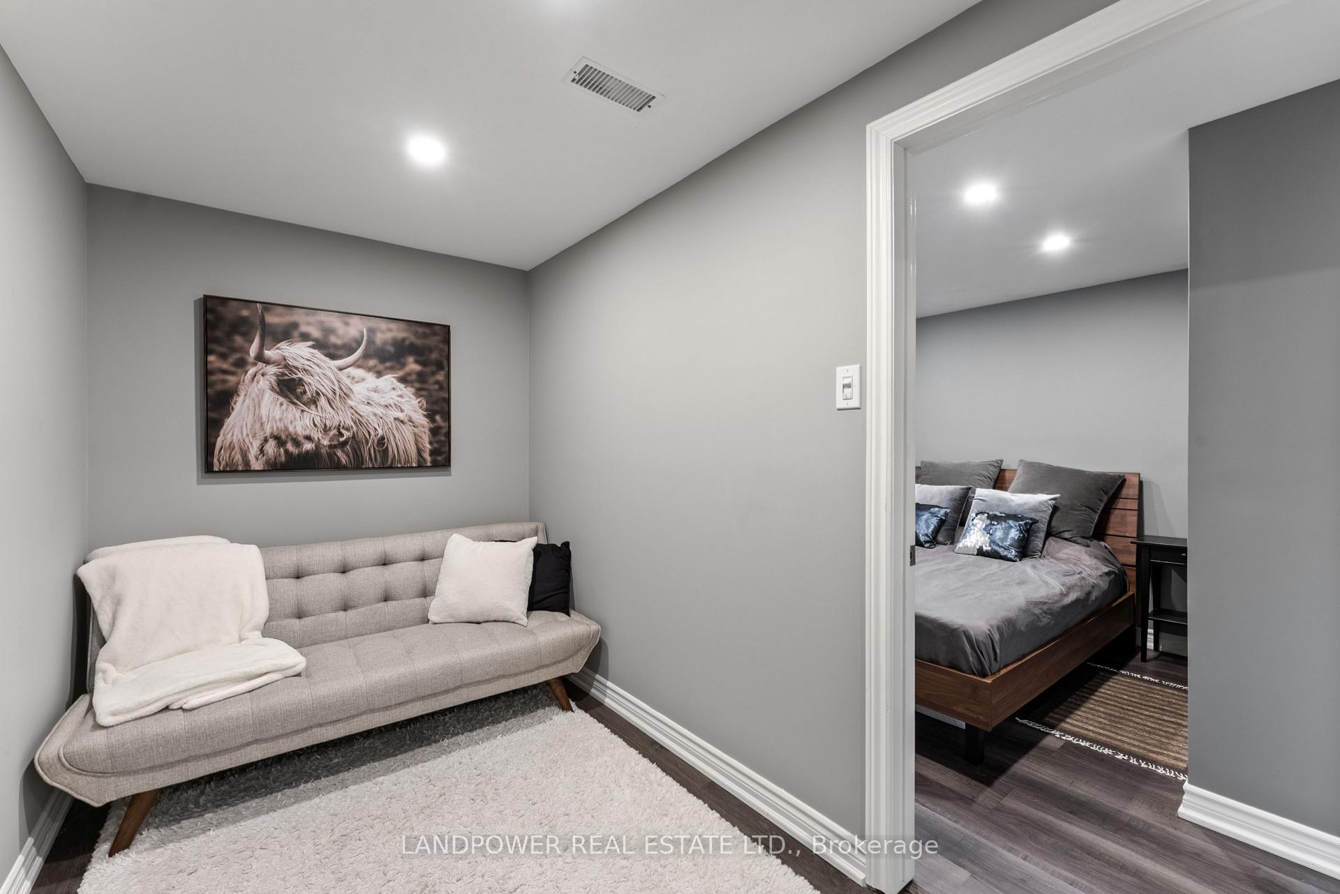 Photo 38 of 57 Royal Appian Crescent, Vaughan, Patterson — HOMEH