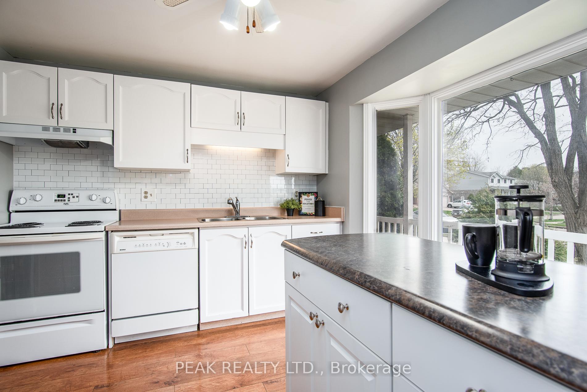 Photo 29 of Unit A, 608 Royal Beech Drive, Waterloo — HOMEH