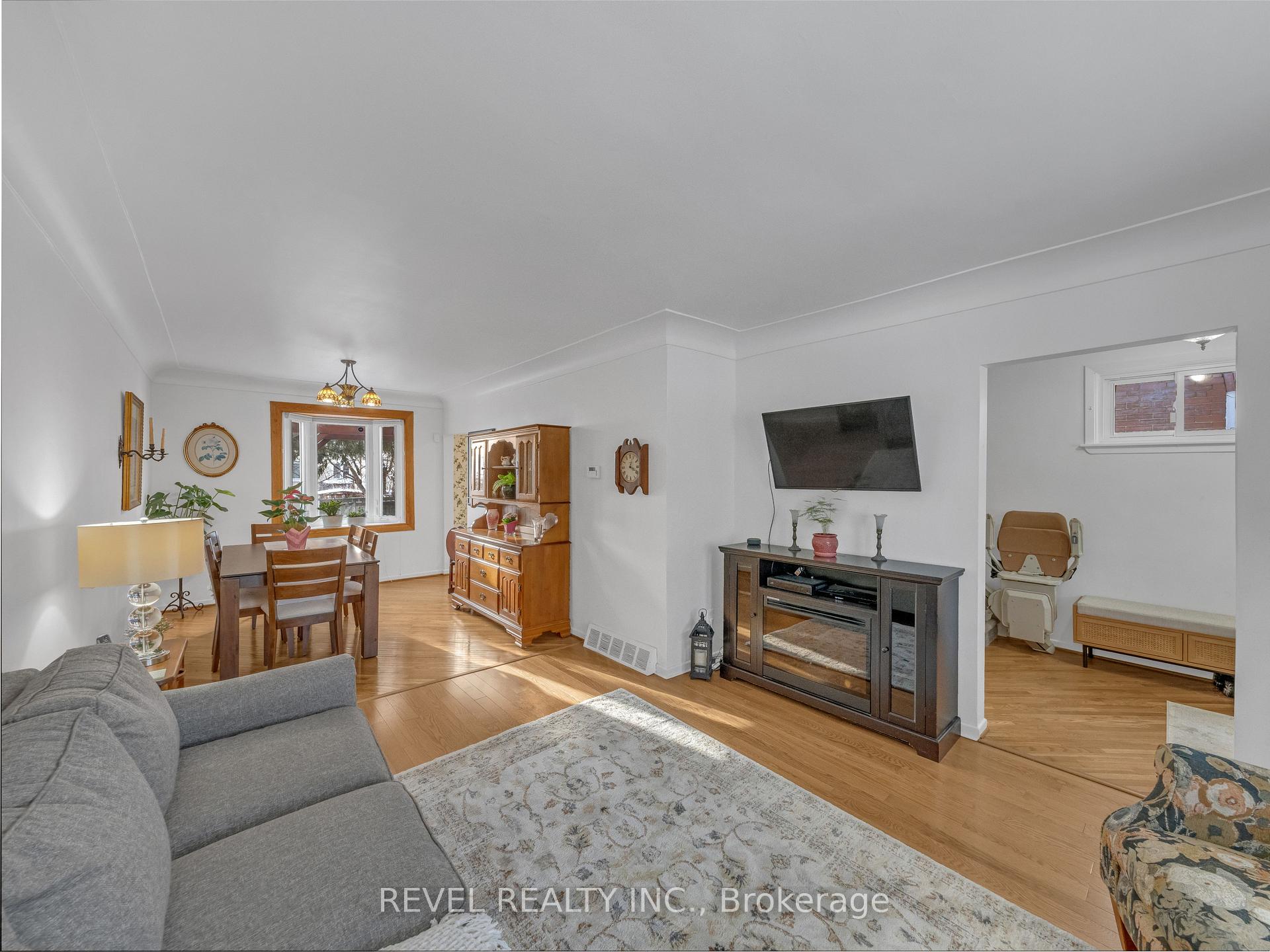 Photo 7 of 1591 York Street, Windsor — HOMEH