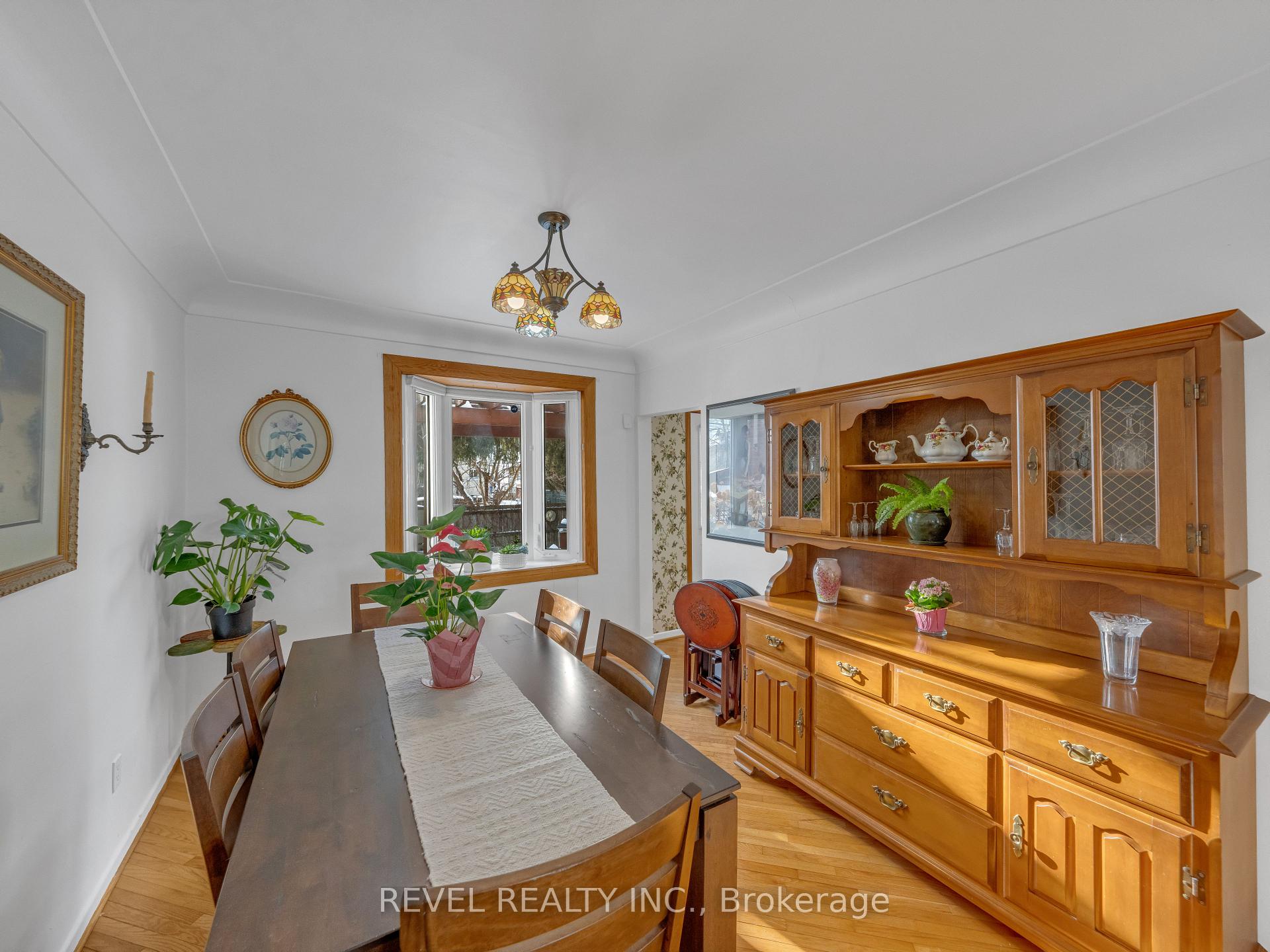 Photo 9 of 1591 York Street, Windsor — HOMEH