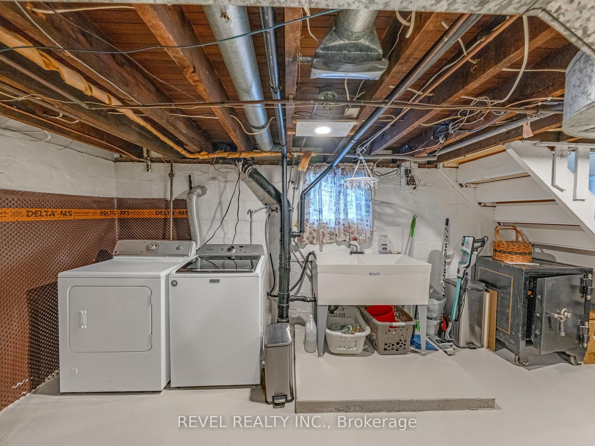 Photo 25 of 1591 York Street, Windsor — HOMEH