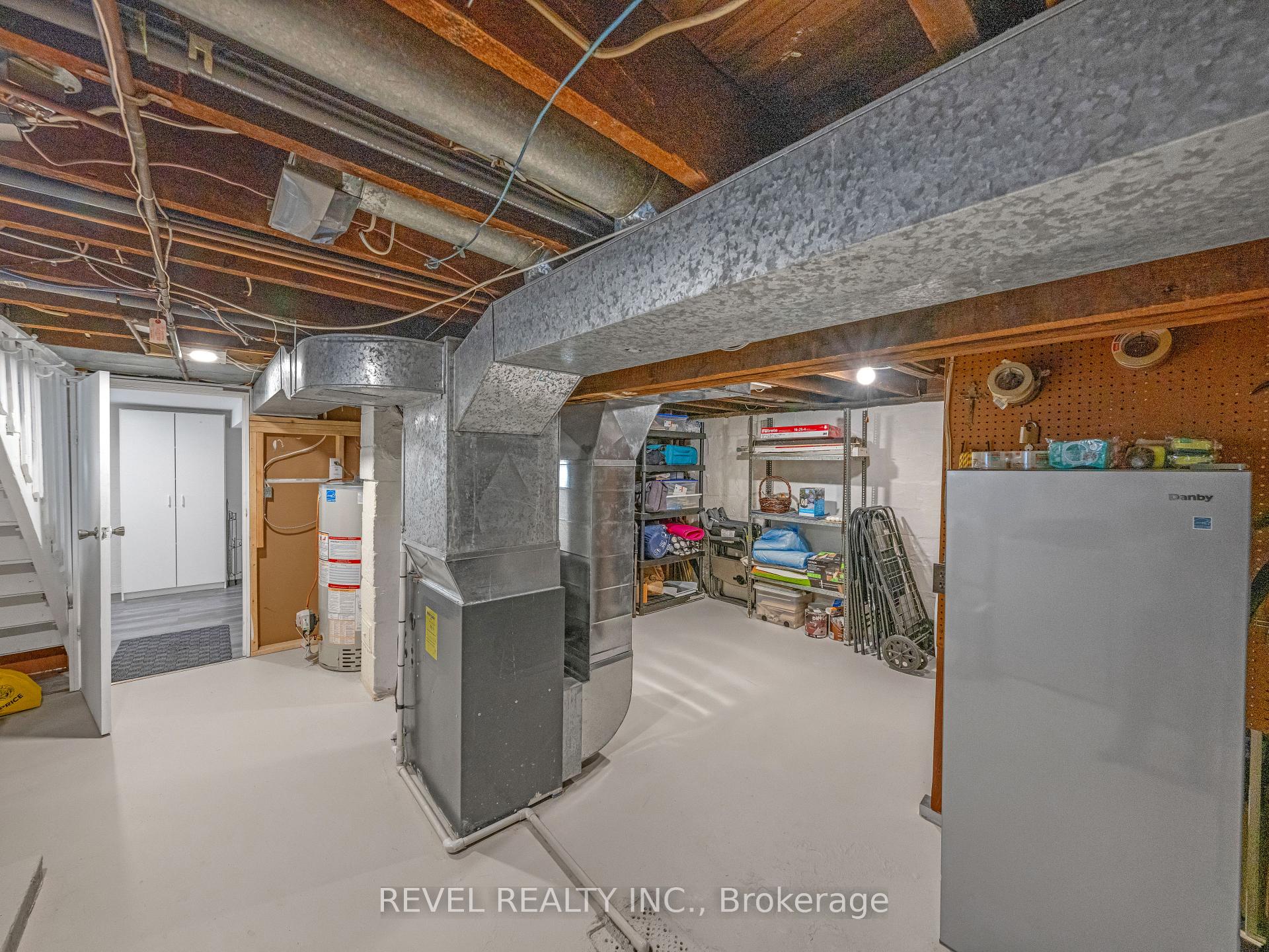 Photo 27 of 1591 York Street, Windsor — HOMEH