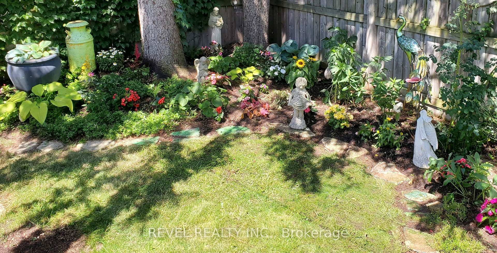Photo 35 of 1591 York Street, Windsor — HOMEH