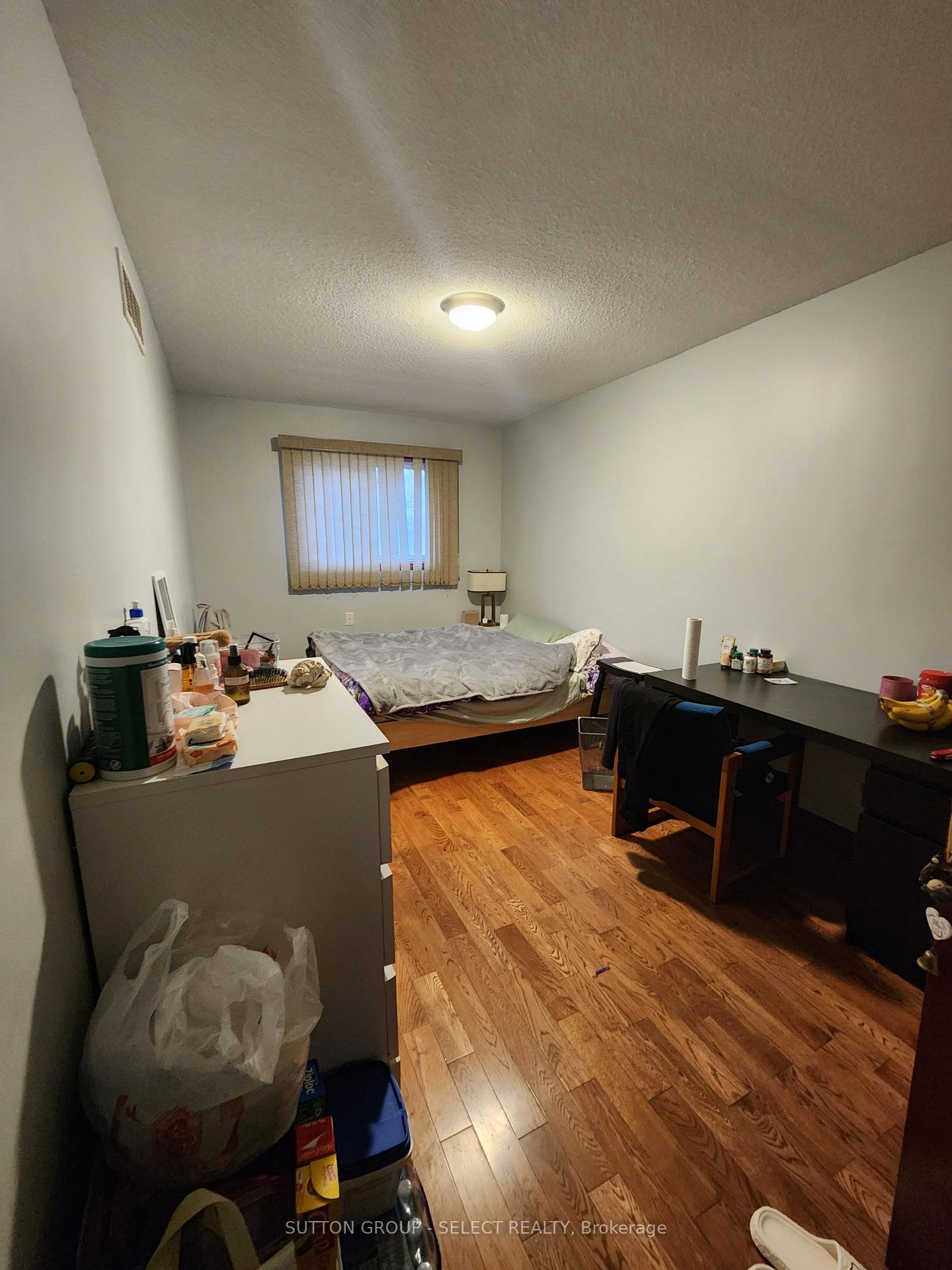 Photo 11 of 548 Caron Avenue, Windsor — HOMEH