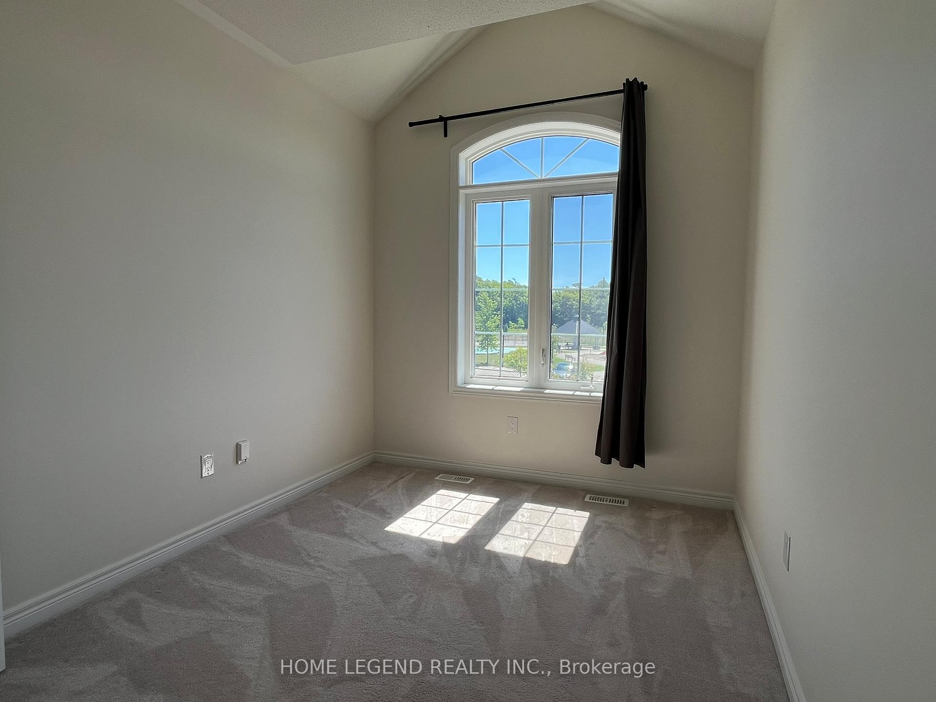 Photo 7 of 212 Roy Harper Avenue, Aurora, Rural Aurora — HOMEH