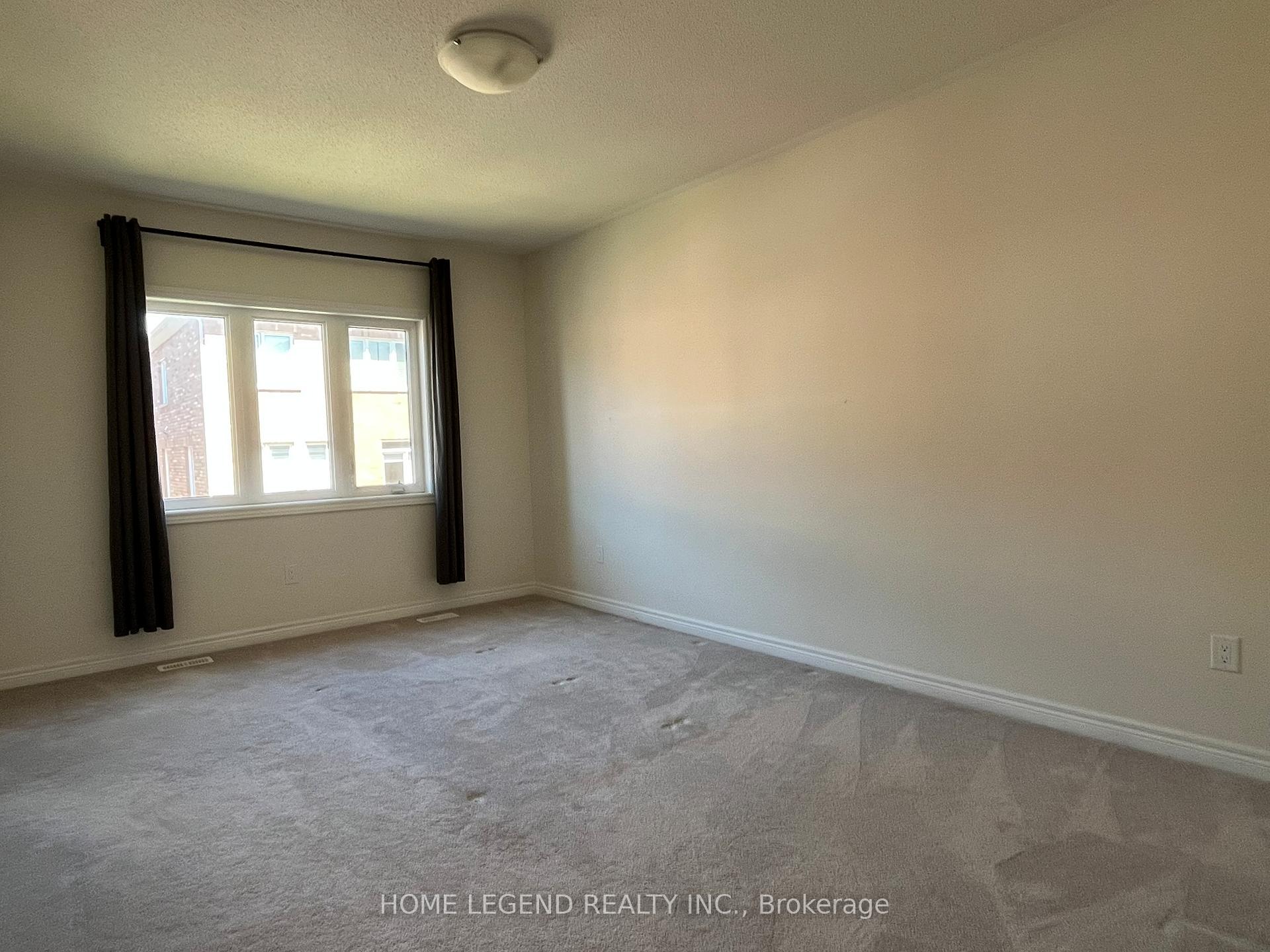 Photo 15 of 212 Roy Harper Avenue, Aurora, Rural Aurora — HOMEH