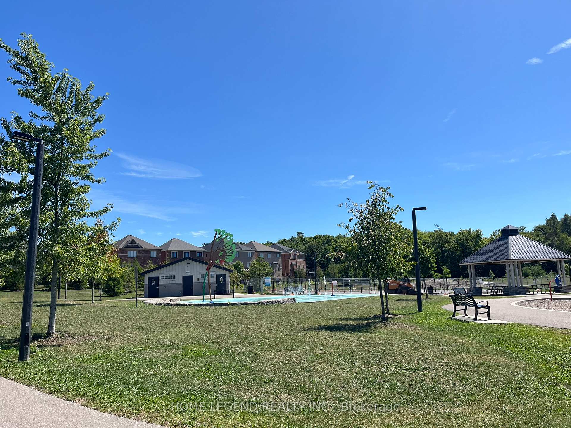 Photo 19 of 212 Roy Harper Avenue, Aurora, Rural Aurora — HOMEH