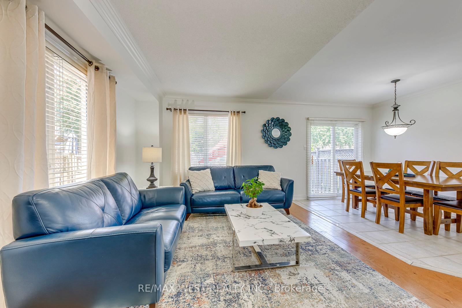 Photo 8 of 56 Laura Sabrina Drive, Vaughan, Sonoma Heights — HOMEH