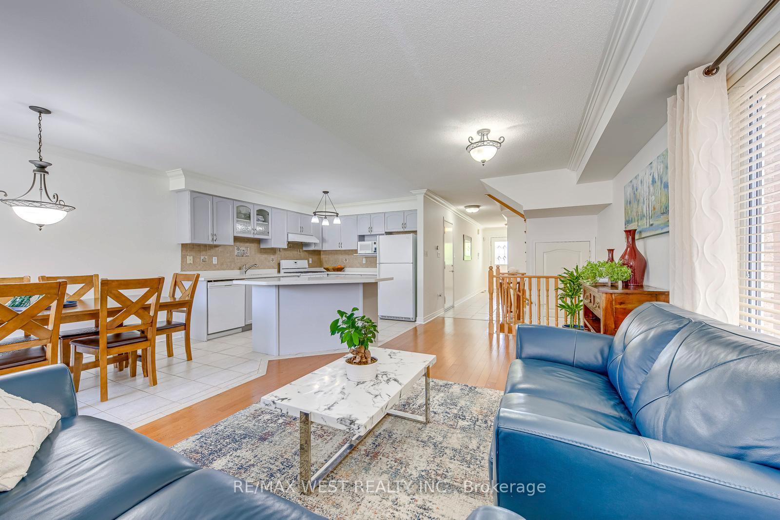 Photo 11 of 56 Laura Sabrina Drive, Vaughan, Sonoma Heights — HOMEH