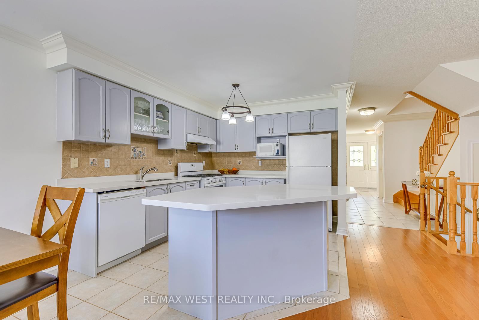 Photo 14 of 56 Laura Sabrina Drive, Vaughan, Sonoma Heights — HOMEH