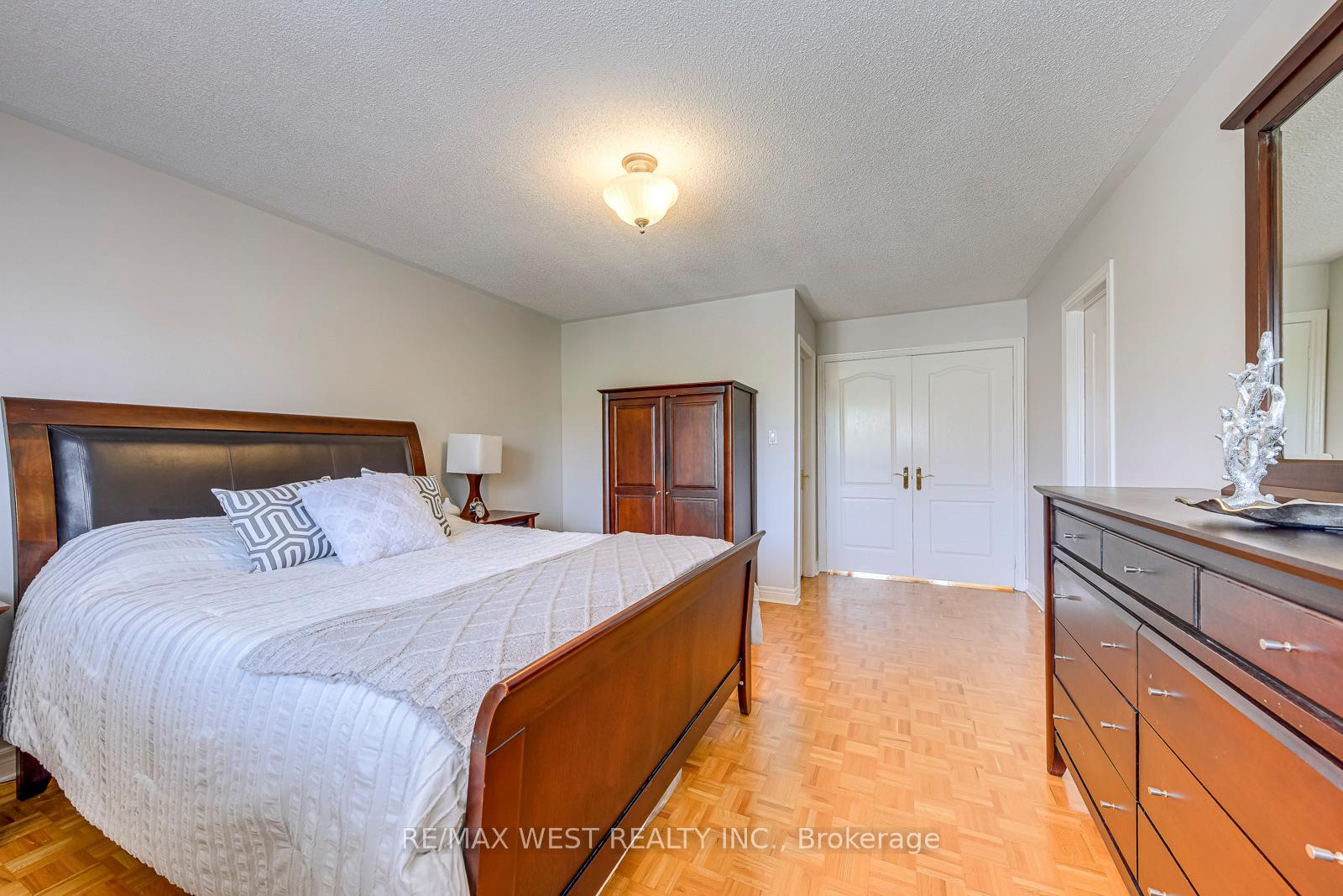 Photo 25 of 56 Laura Sabrina Drive, Vaughan, Sonoma Heights — HOMEH