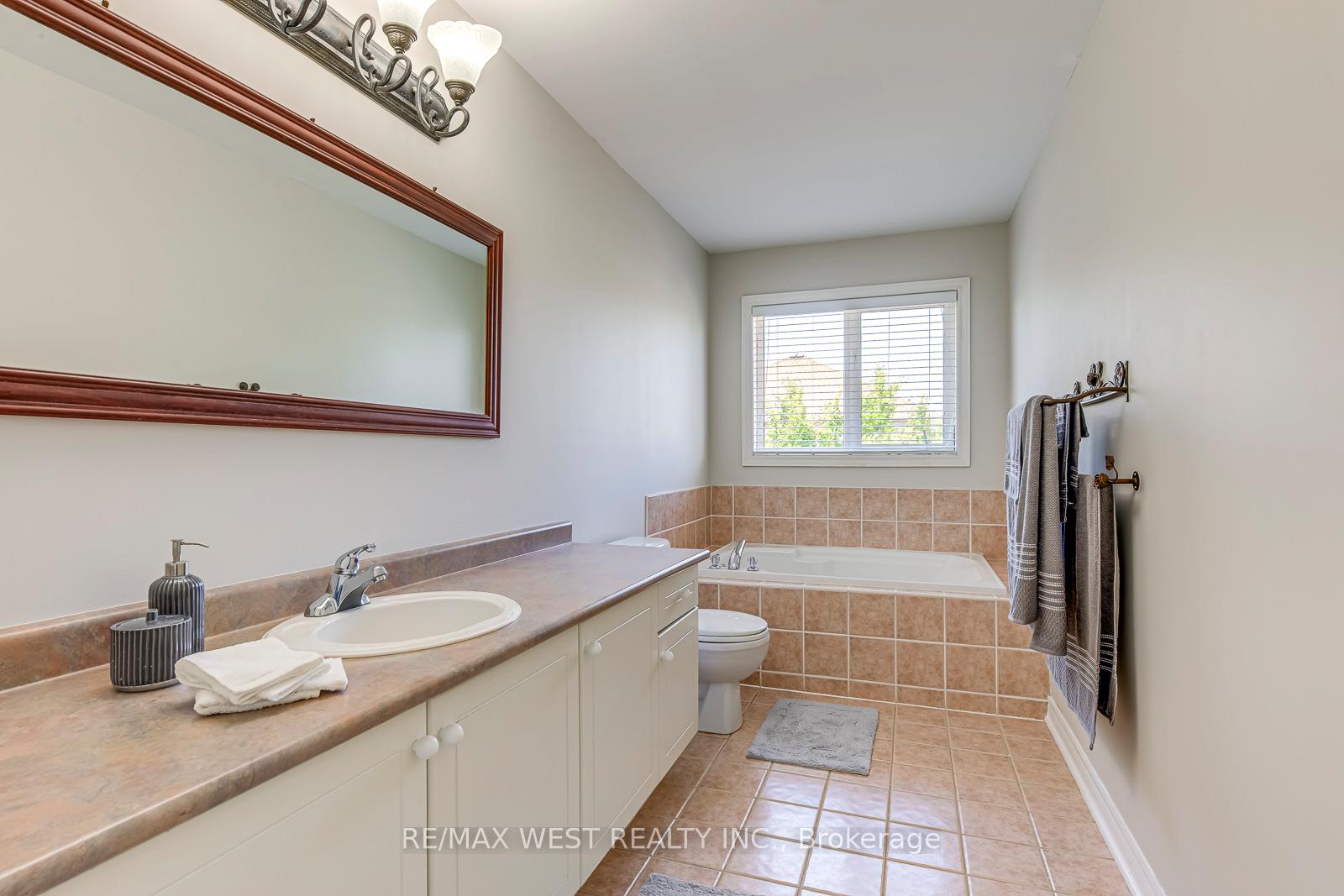 Photo 26 of 56 Laura Sabrina Drive, Vaughan, Sonoma Heights — HOMEH
