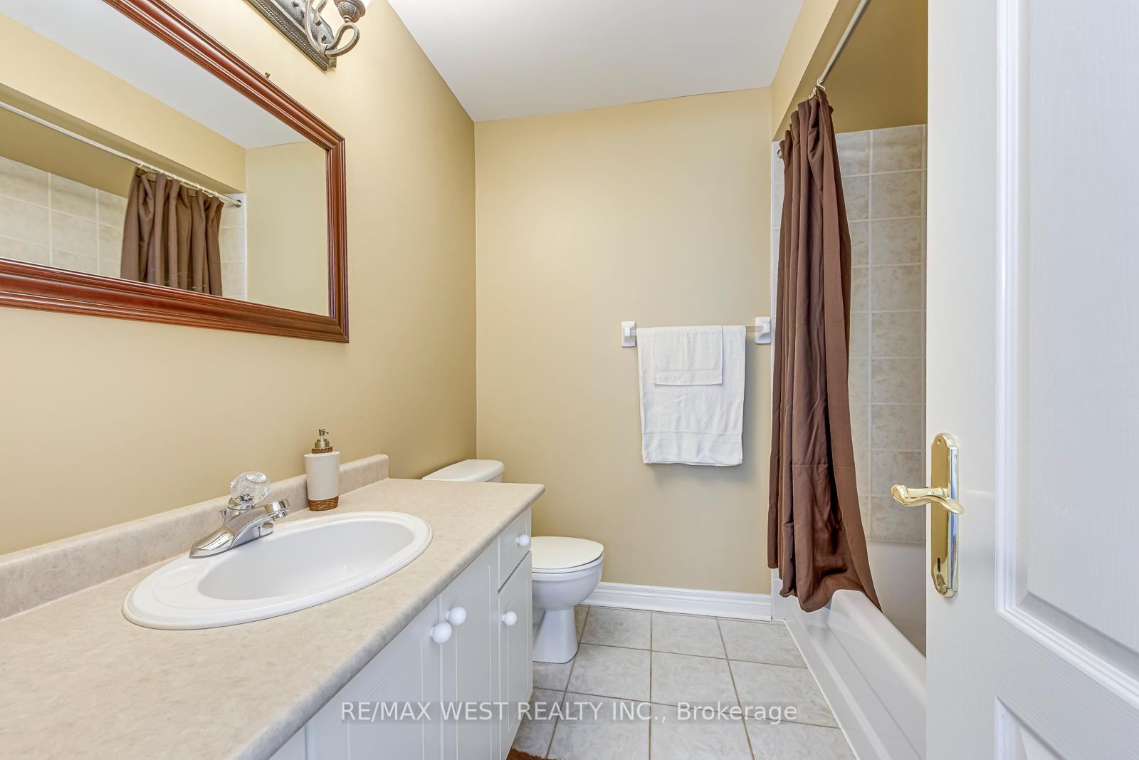 Photo 34 of 56 Laura Sabrina Drive, Vaughan, Sonoma Heights — HOMEH