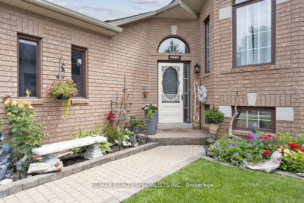 Photo 4 of 93 Glen Eton Road, Wasaga Beach — HOMEH