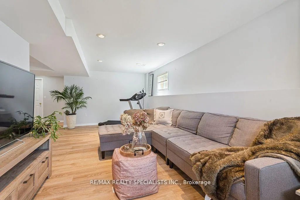 Photo 30 of 93 Glen Eton Road, Wasaga Beach — HOMEH