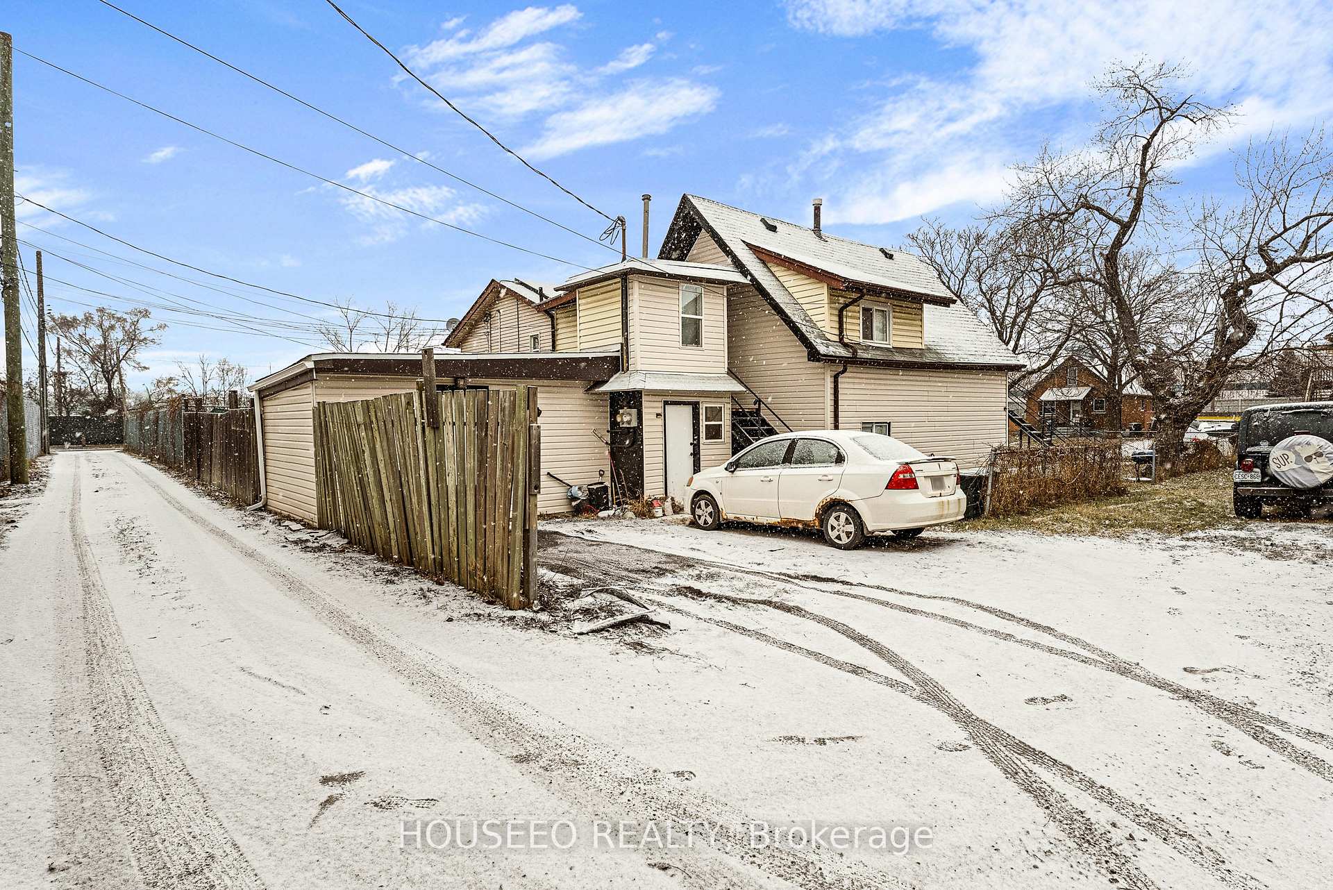Photo 5 of 1321 Henry Ford Centre Drive, Windsor — HOMEH