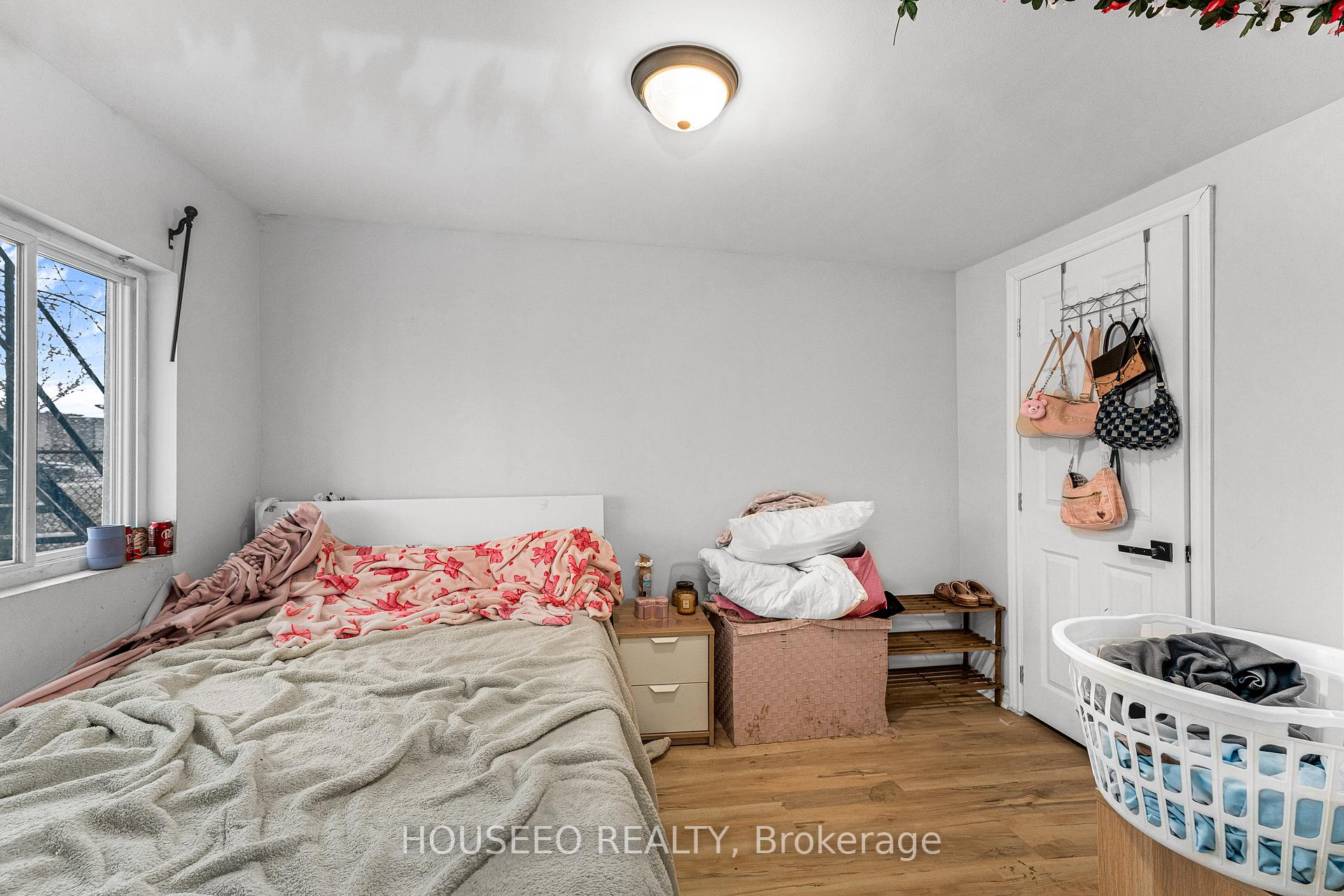 Photo 12 of 1321 Henry Ford Centre Drive, Windsor — HOMEH