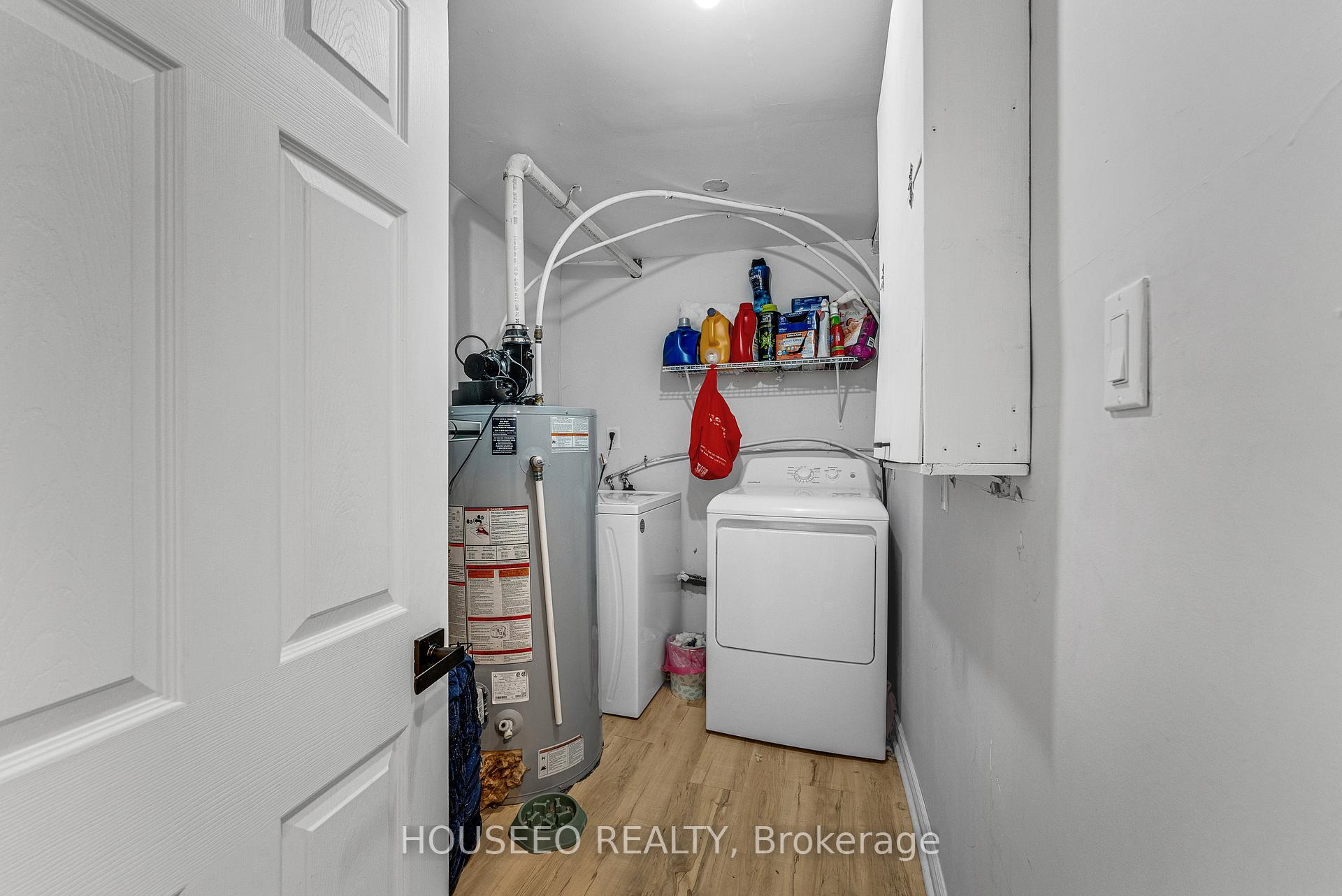 Photo 14 of 1321 Henry Ford Centre Drive, Windsor — HOMEH