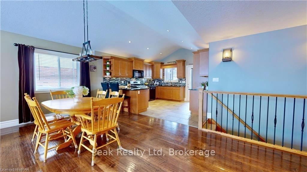 Photo 8 of 286 Sunset Drive, West Perth, Mitchell — HOMEH