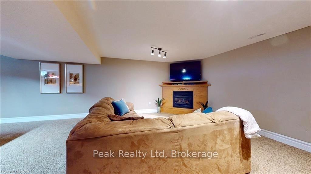 Photo 21 of 286 Sunset Drive, West Perth, Mitchell — HOMEH