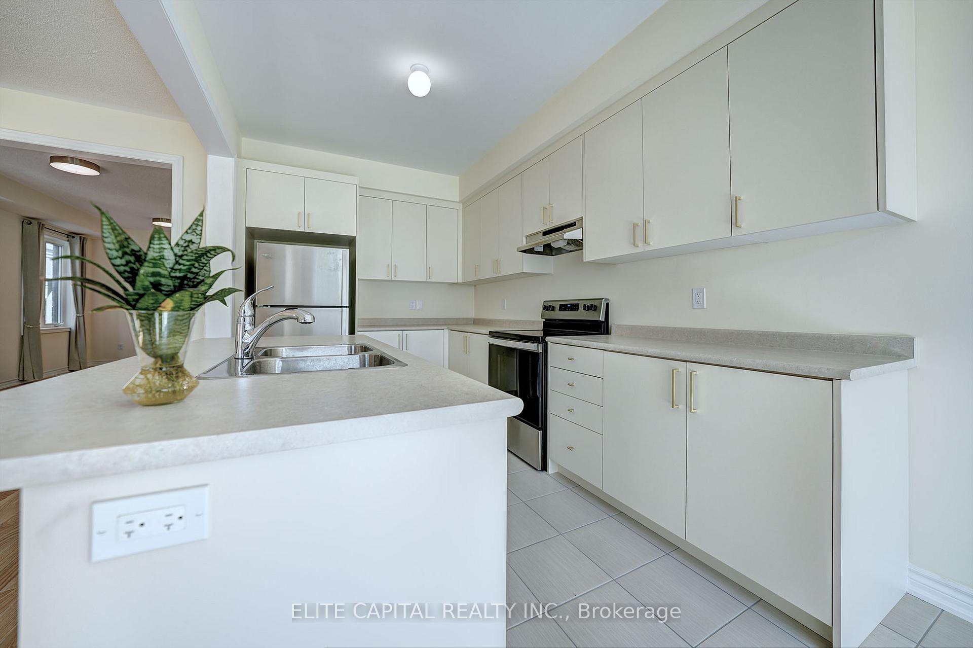 Photo 4 of 35 Closson Drive, Whitby, Rural Whitby — HOMEH