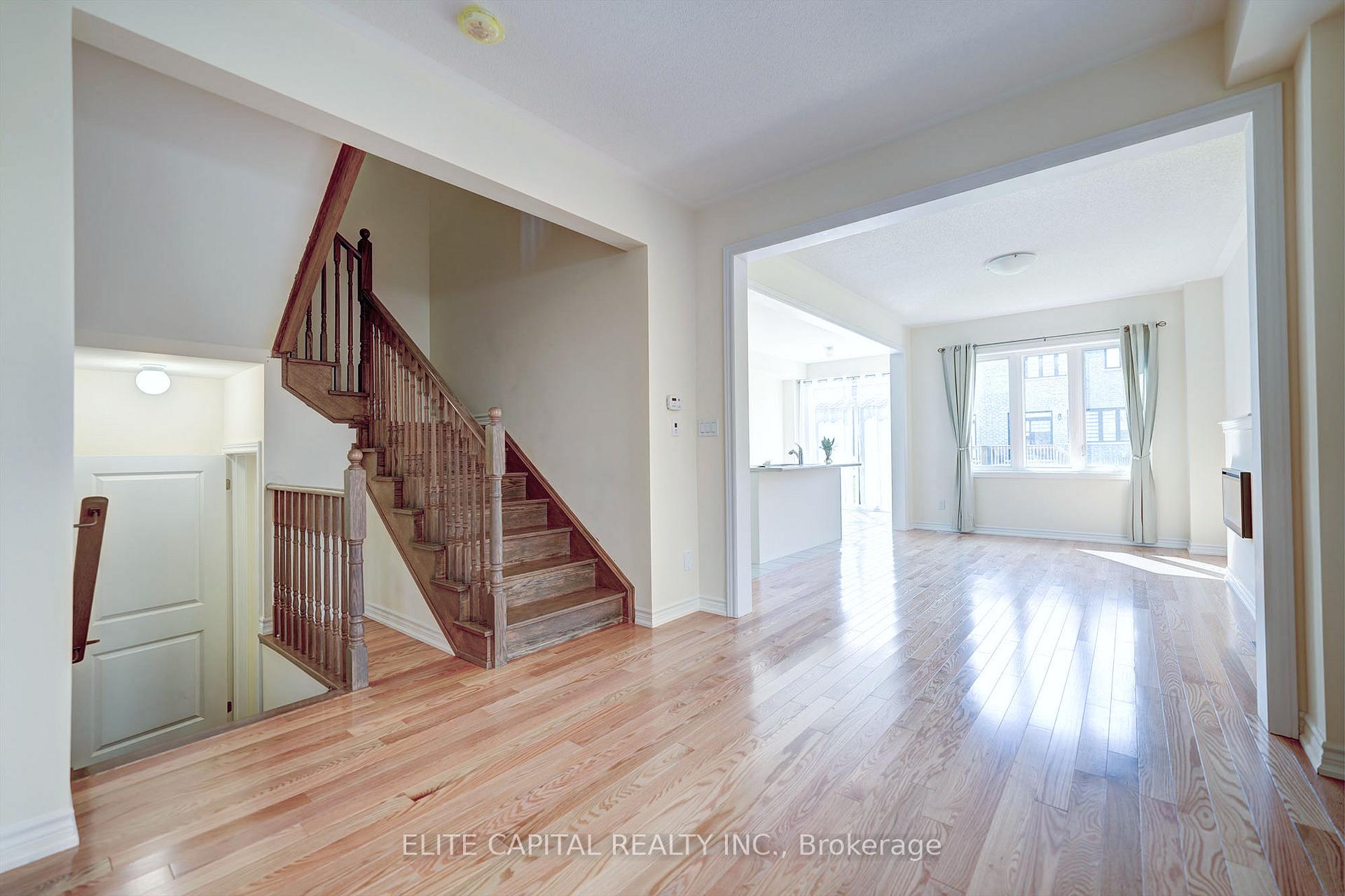 Photo 10 of 35 Closson Drive, Whitby, Rural Whitby — HOMEH