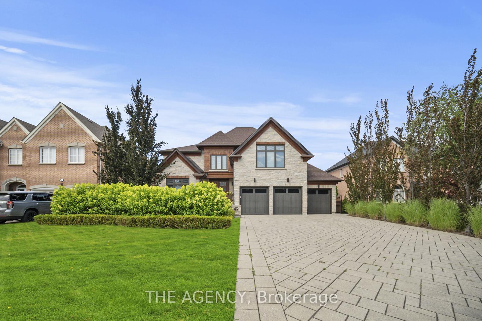 Photo 5 of 49 Bayside Court, Vaughan, East Woodbridge — HOMEH
