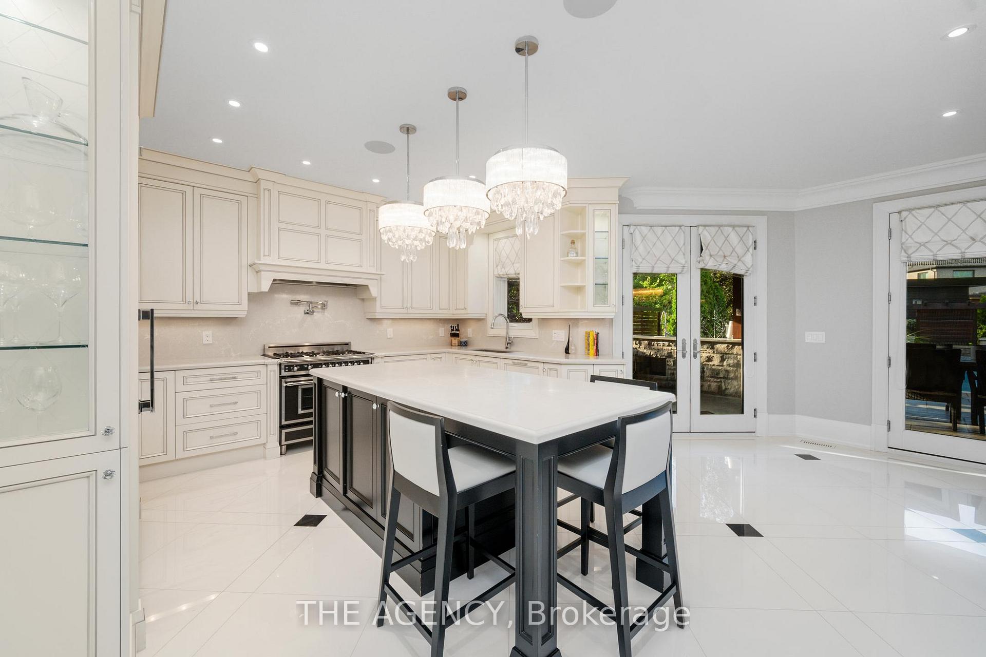 Photo 14 of 49 Bayside Court, Vaughan, East Woodbridge — HOMEH
