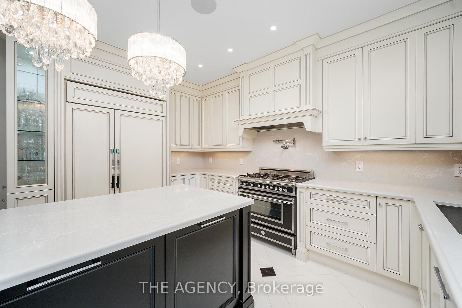 Photo 15 of 49 Bayside Court, Vaughan, East Woodbridge — HOMEH