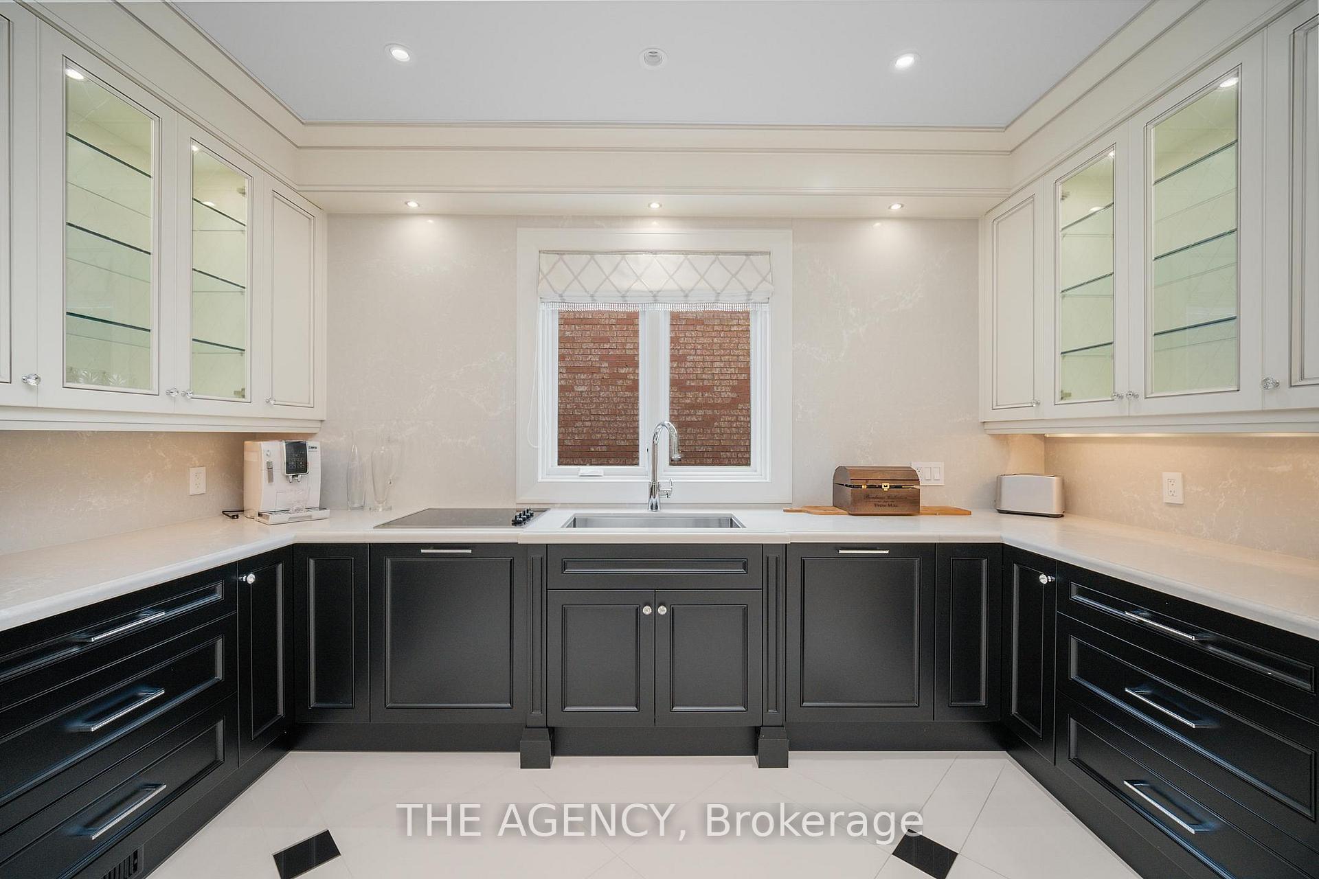 Photo 17 of 49 Bayside Court, Vaughan, East Woodbridge — HOMEH