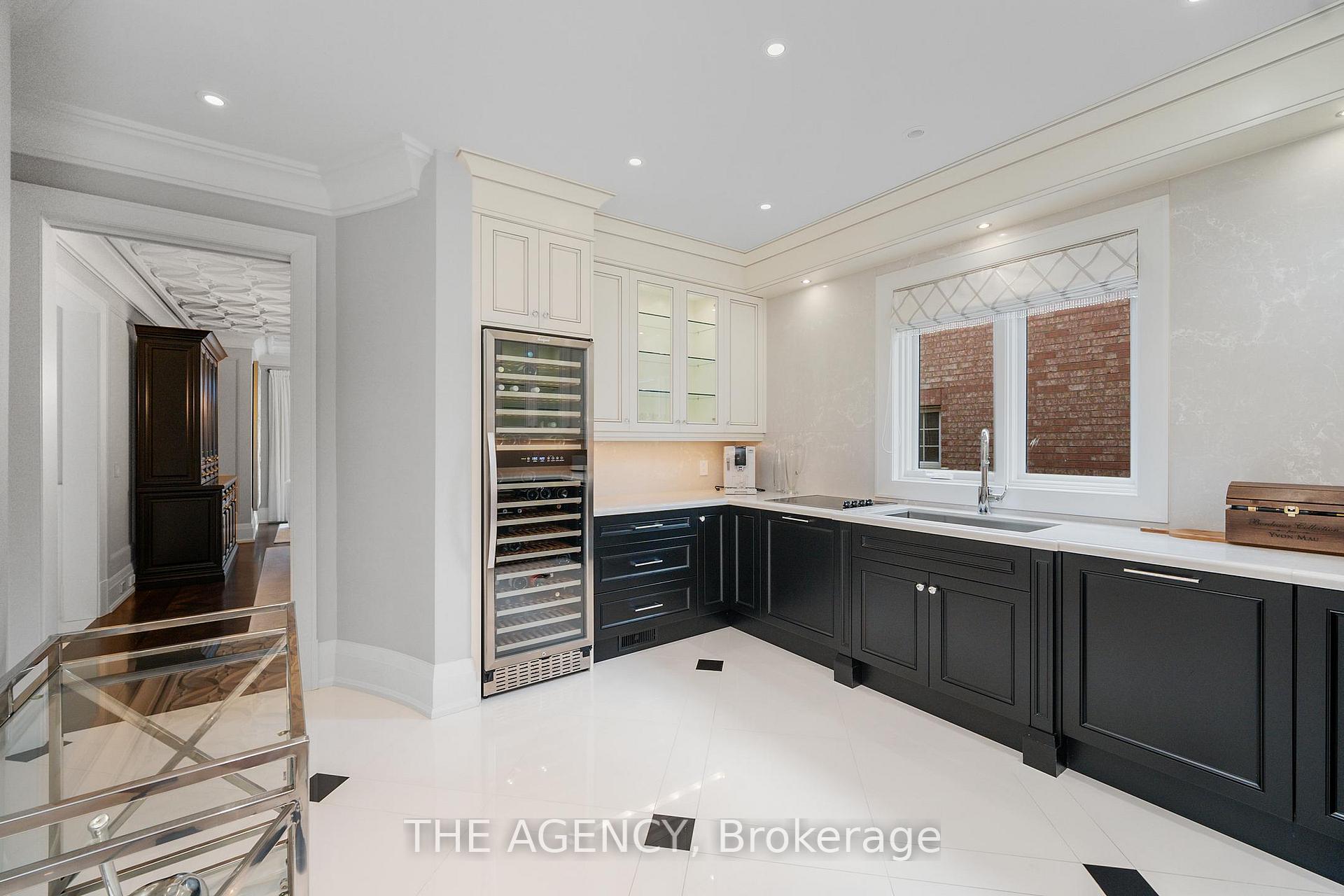 Photo 18 of 49 Bayside Court, Vaughan, East Woodbridge — HOMEH