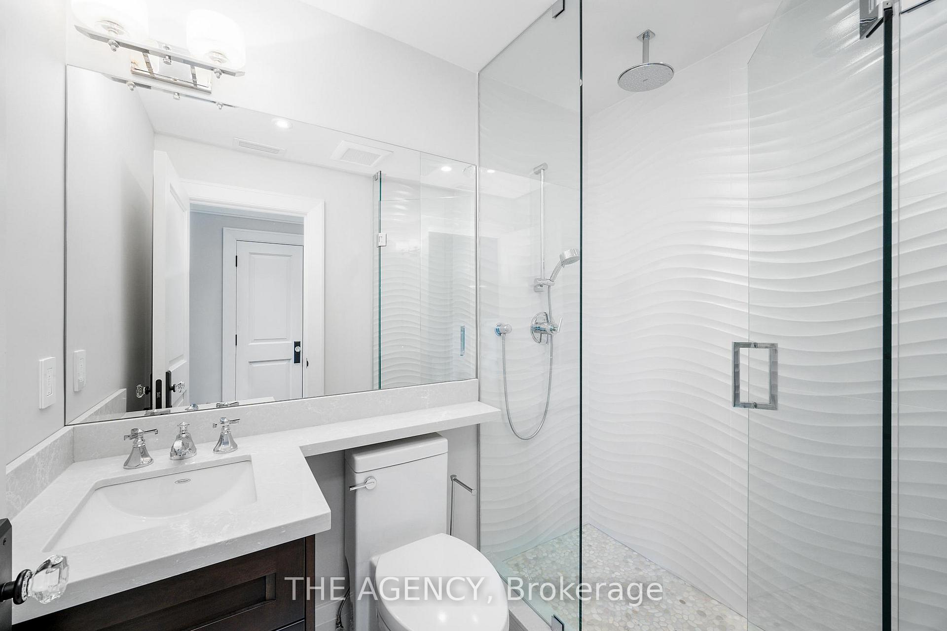 Photo 29 of 49 Bayside Court, Vaughan, East Woodbridge — HOMEH