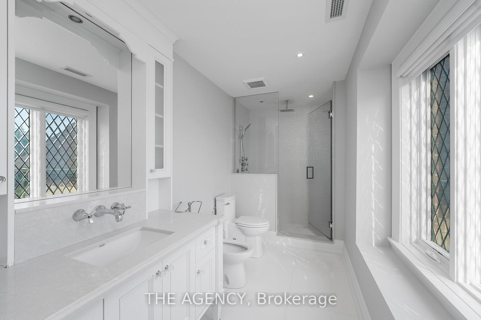 Photo 32 of 49 Bayside Court, Vaughan, East Woodbridge — HOMEH