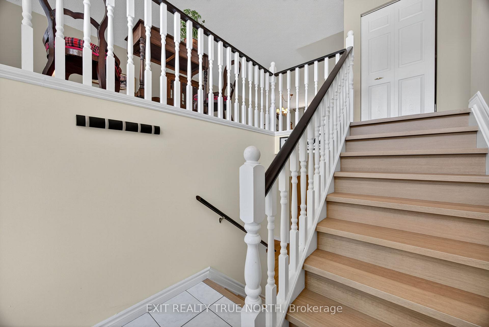 Photo 3 of 59 Riverdale Drive, Wasaga Beach — HOMEH