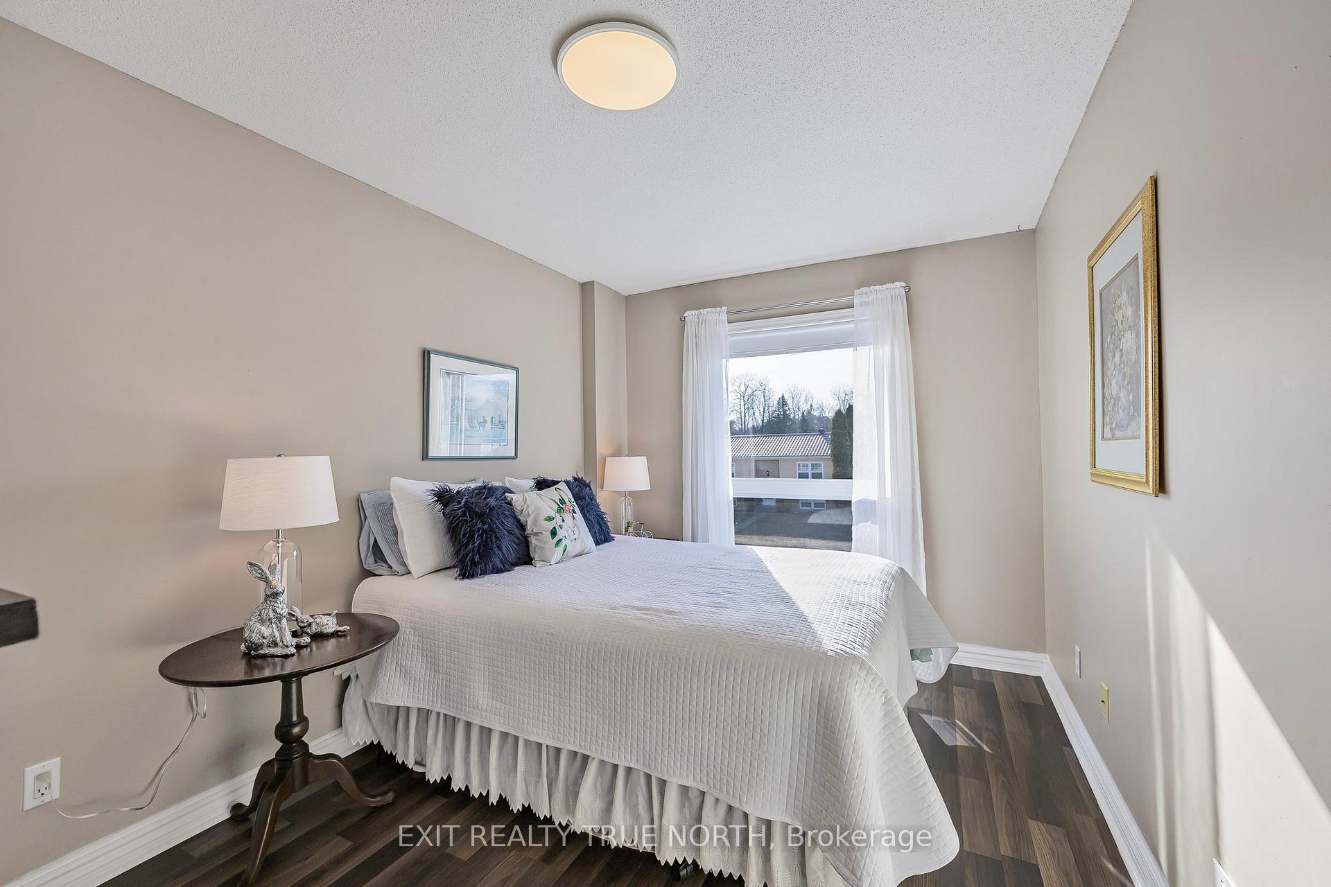 Photo 10 of 59 Riverdale Drive, Wasaga Beach — HOMEH