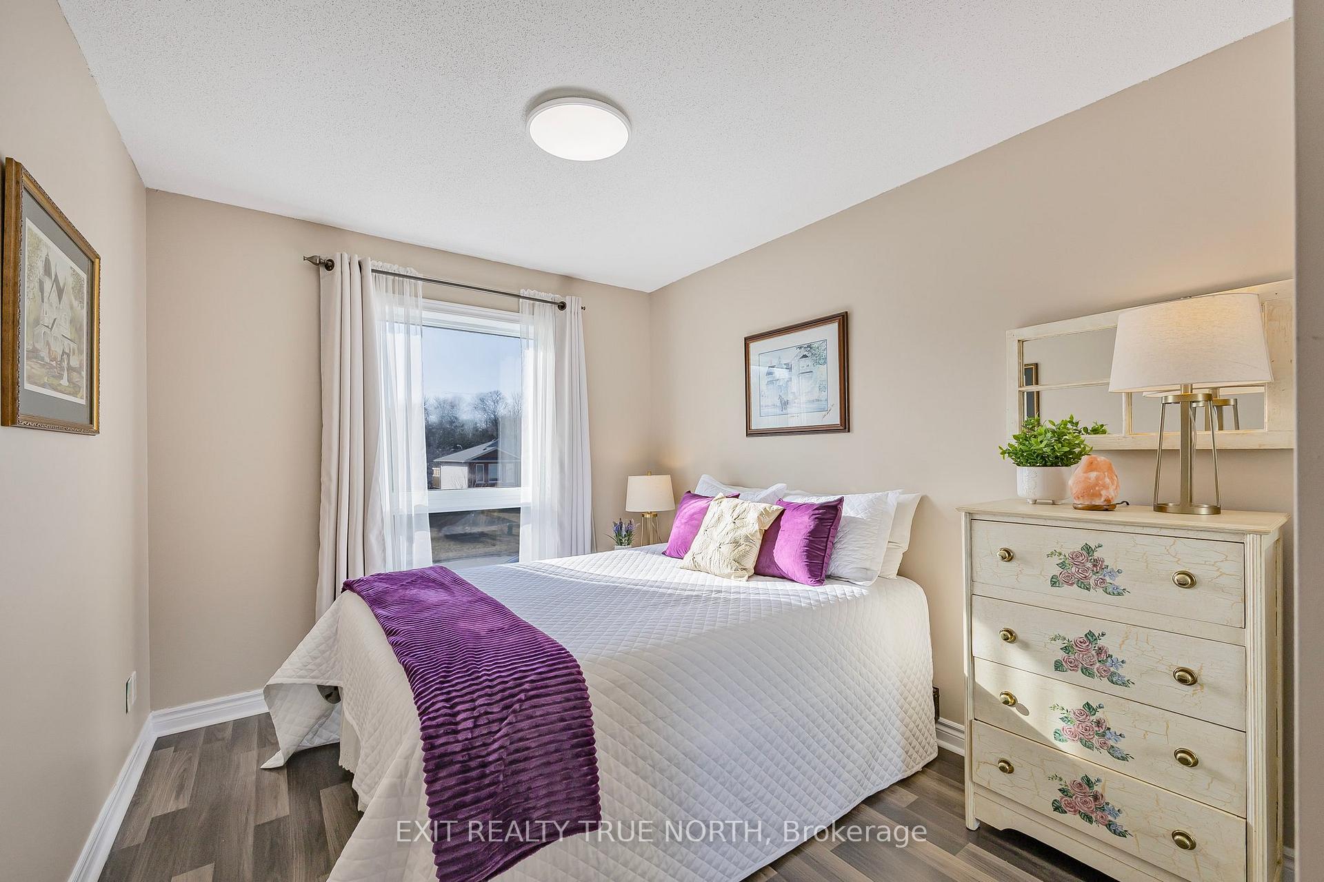 Photo 11 of 59 Riverdale Drive, Wasaga Beach — HOMEH
