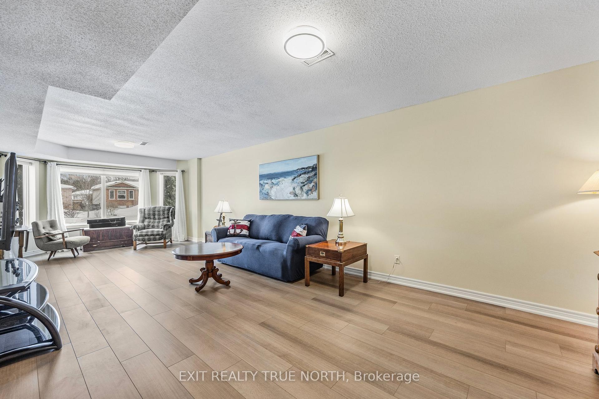 Photo 14 of 59 Riverdale Drive, Wasaga Beach — HOMEH